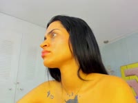 Soy Catalina Acosta, una mujer colombiana con una presencia que difícilmente se olvida. Delgada, de curvas elegantes y mirada segura. Transmito seguridad, sensualidad y mucha energía. Amo bailar, seducir con mis movimientos y sorprender con mi versatilidad. Si me ves en vivo, notarás que mi actitud es espontánea, cercana y siempre provocadora. Me gusta que la experiencia contigo se sienta íntima y especial, como si nos conociéramos desde siempre. Mis juguetes, especialmente mi sex machine y el Lush, no solo me acompañan... son parte del show. ¿Por qué venir a verme? Porque conmigo nunca verás lo mismo dos veces, y cada visita se convierte en un pequeño secreto entre tú y yo.