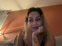 Minette du sud une (sexy infirmière) est là pour vous divertir , timide mais coquine