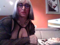 I am a horny crossdresser of Polish descent living in Belgium! Always horny and like to play with my ass, also a fuck machine!