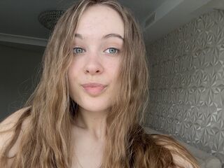 hot webcam picture AlbertaClem