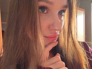 fingering webcam girl ElisaHeathe