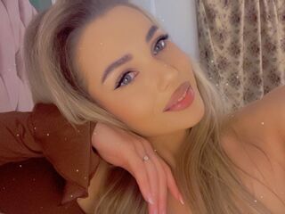 camgirl showing tits IvyThompson