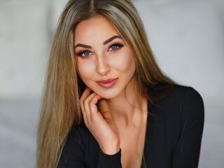cam girl playing with sextoy LisaVale