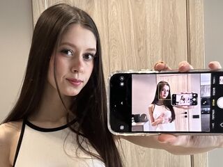 naked girl with cam masturbating MelissaMelis