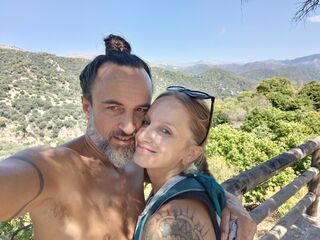 naked camcouple gallery MiriamMartin