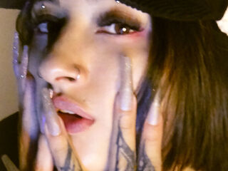 cam girl fetish chatroom AzzyBrook