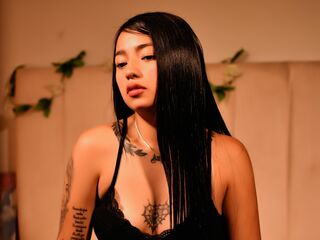 cam girl showing tits AilynSofia