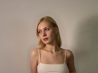 free webcam chatroom AishaNaeher