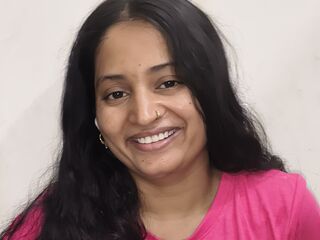 nude webcam AkanshaChaudary