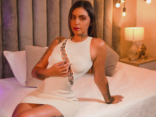 webcamgirl chatroom AlannaBenz