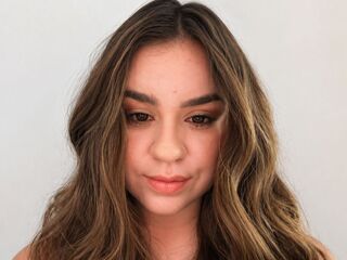 webcam girl AlexandraThornt