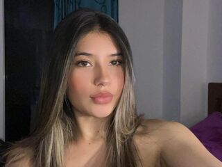 camslut topless AmberDarnell
