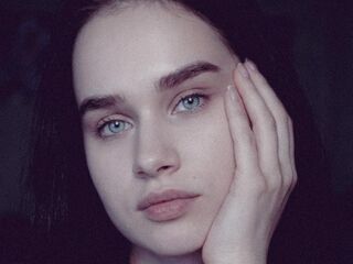 camgirl showing tits BrigidEberl