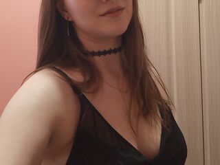 naked girl with webcam fingering pussy CaramelCharm