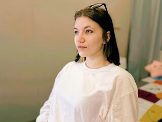 hot cam girl masturbating with sextoy CathyBarnes