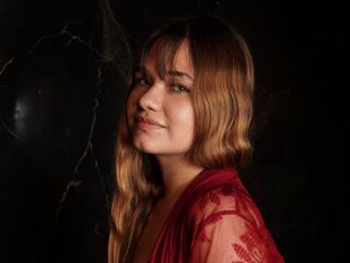 hot chat room CharlotBlonde