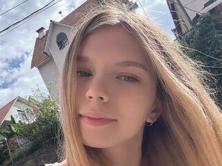 live porn webcam ChloeFruye