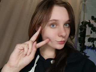adult cam chat ChrystalNoury