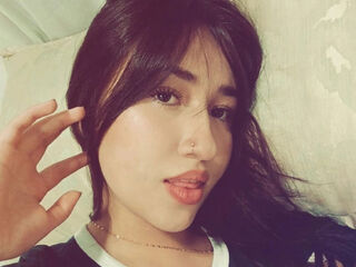 naked cam girl fingering pussy ClaireThomas