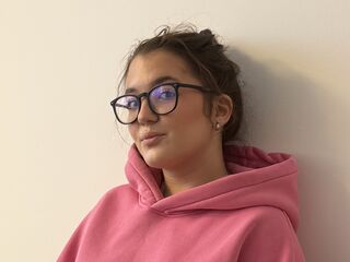 hot cam girl fingering shaved pussy CristineHoesing