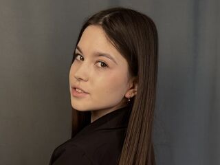 masturbating camgirl DarlineAugeri