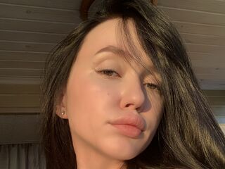 beautiful girl cam DeanneMizzell