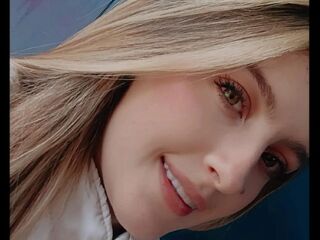 hot girl DioneKises