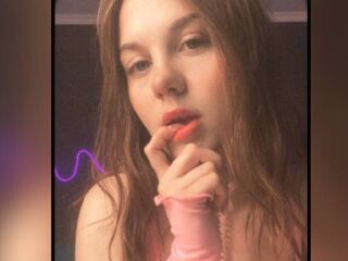 naked girl with webcam fingering DynaBae