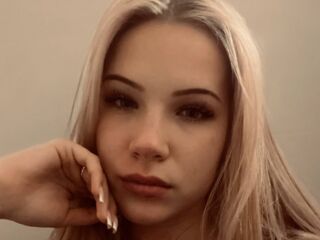 camgirl spreading pussy EleonoraTutuska