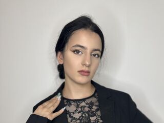 girl topless EliseDuddy