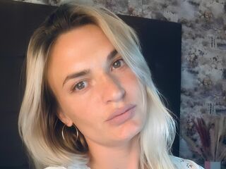 camgirl webcam pic EllieMaryn