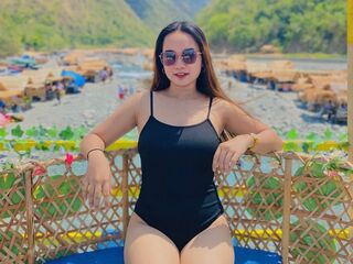 naked webcamgirl photo ElliseWise