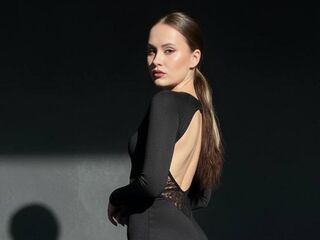 jasmin nude EmilyGiffin