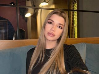 nude webcamgirl photo EmmyRamsdell