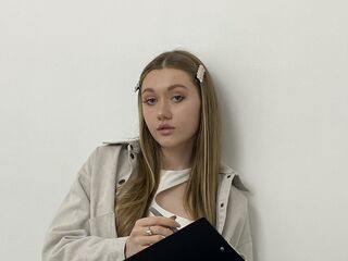 camgirl masturbating with sex toy EndaRold