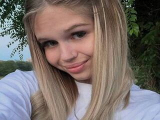 adult web cam EricaVon