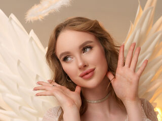 camgirl masturbating with vibrator EvaDalten