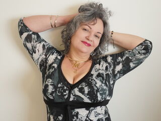 camslut topless GeminisBlue