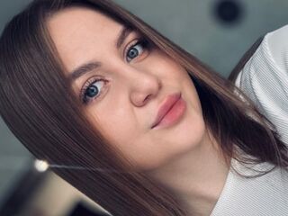 masturbating camgirl GloryQuent