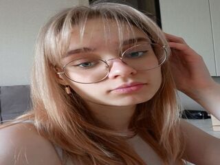shaved pussy webcam HelenEllin
