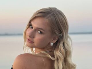 camgirl chatroom HelenPetrini