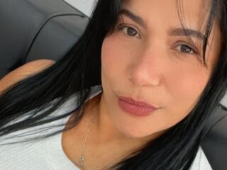 girl chatroom HillaryRouss