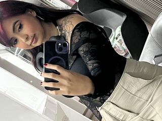 chat room livesex HinataTatto