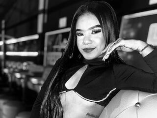 naked camgirl IsabellaHernande