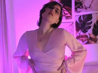 webcam babe chatroom JinBunny