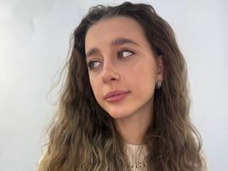 cam strip tease KamiZinni