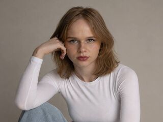 masturbating girl KayleenElms