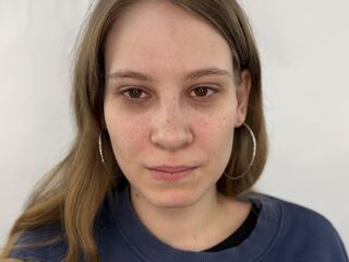 naked camgirl masturbating with dildo KendallWhitham