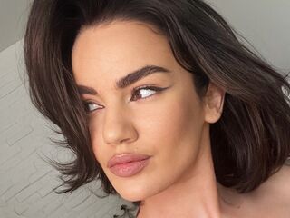 hot webcamslut KiraAngella
