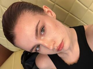 sexy webcamgirl KlaraGogins